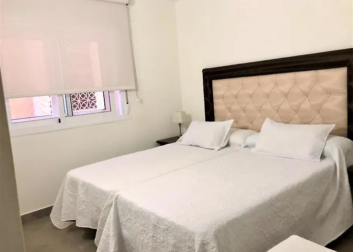 Rentcostadelsol Boliches Penelope * فوينخيرولا